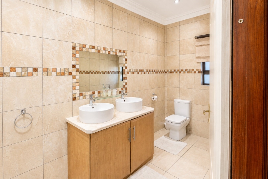 4 Bedroom Property for Sale in Kosmos Ridge North West